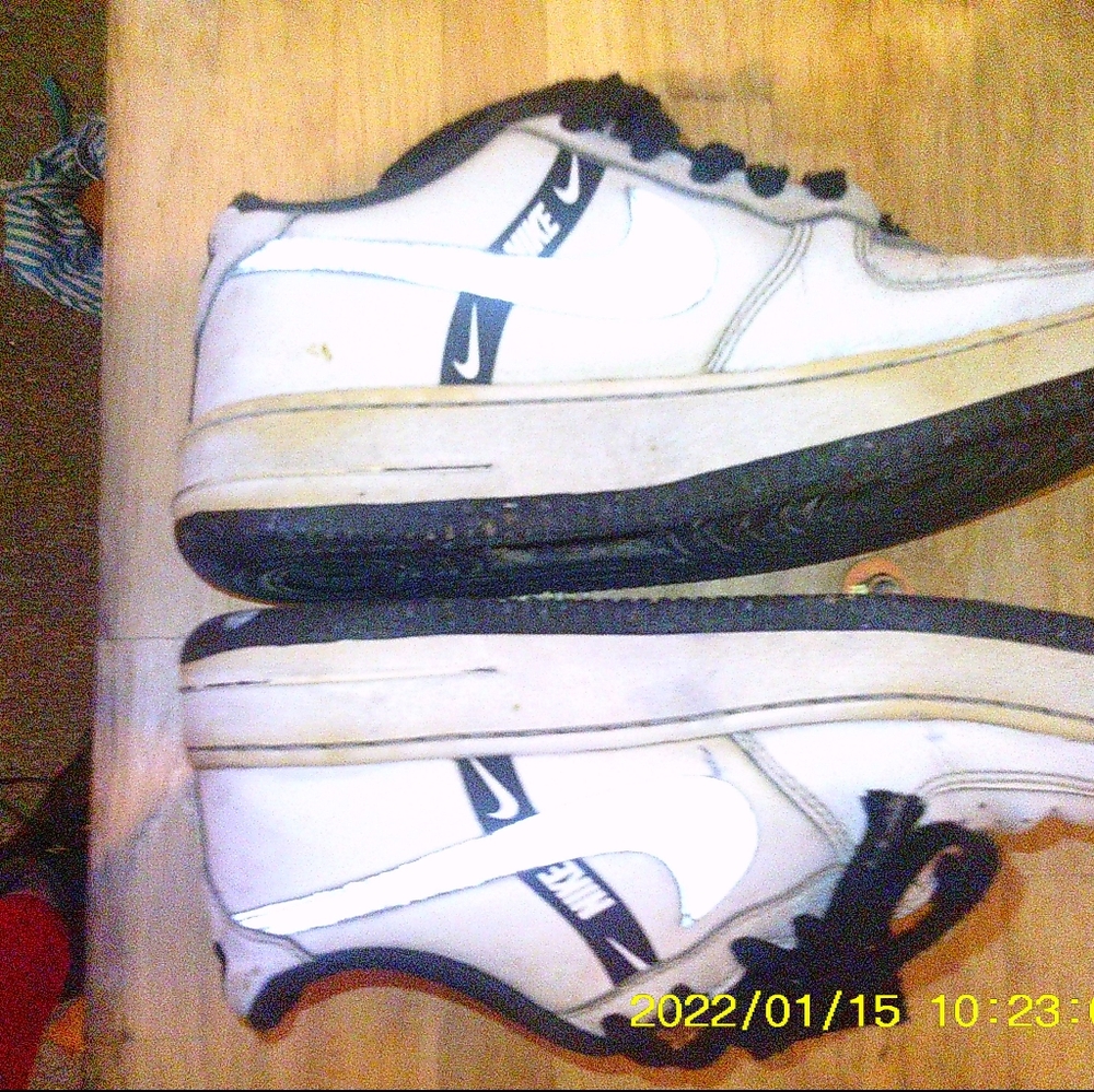 Nike shoes size 5.5y